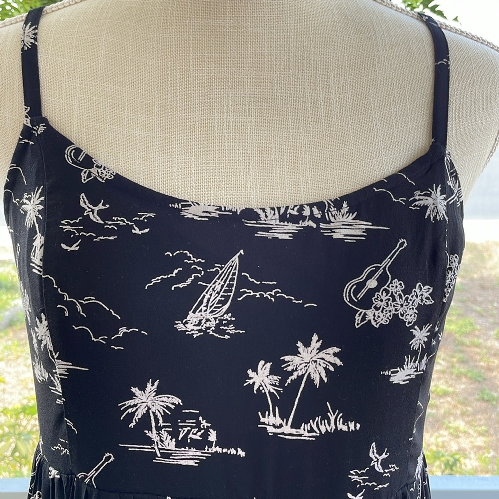 Hollister Tropical Print Sun Dress - Picture 10 of 10